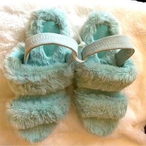 Abound faux fur sling back slipper‎ in mint green size 6 NWOT